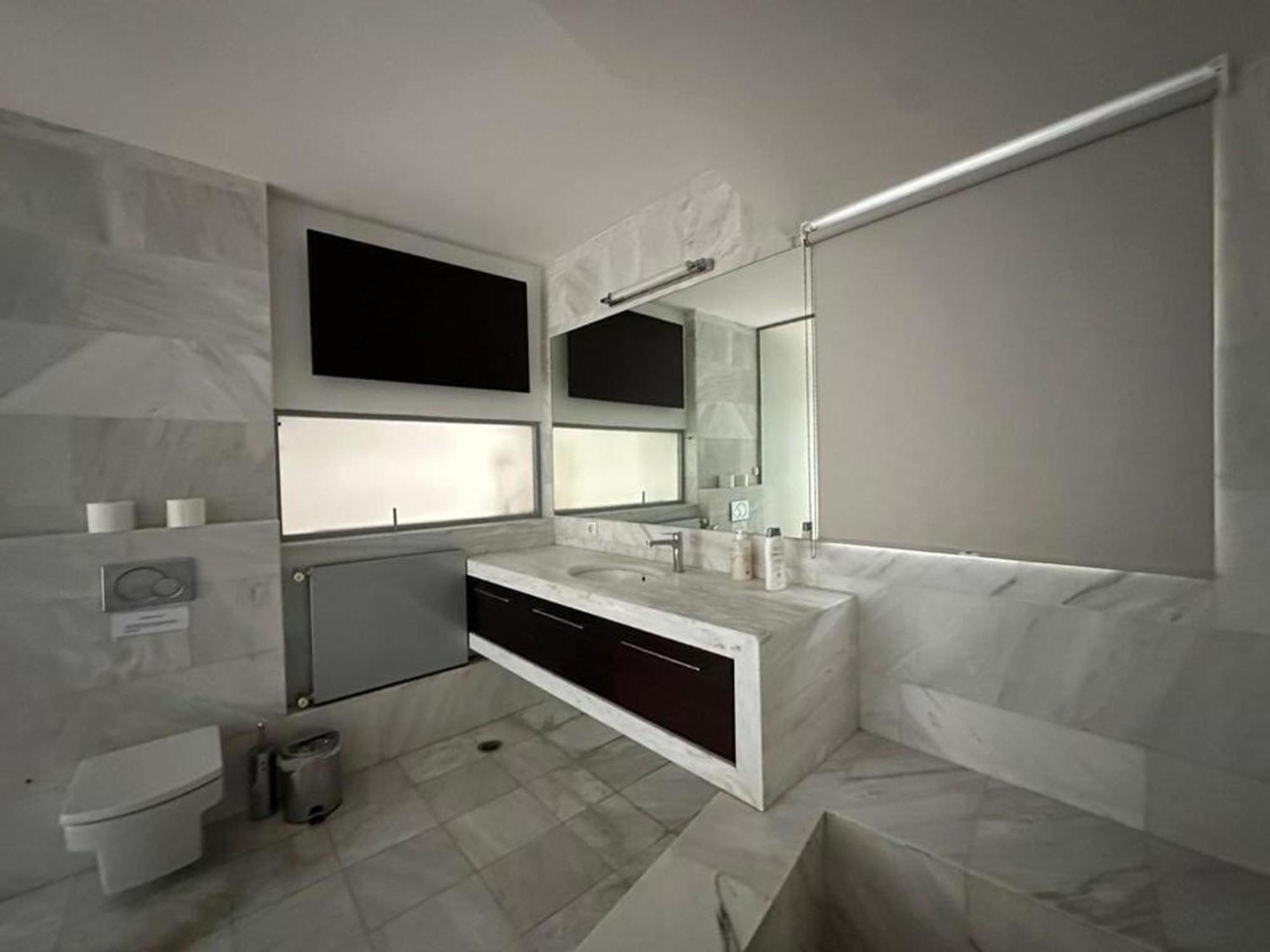 Apartment Spacious Stylish Flat At Acropolis Area!
