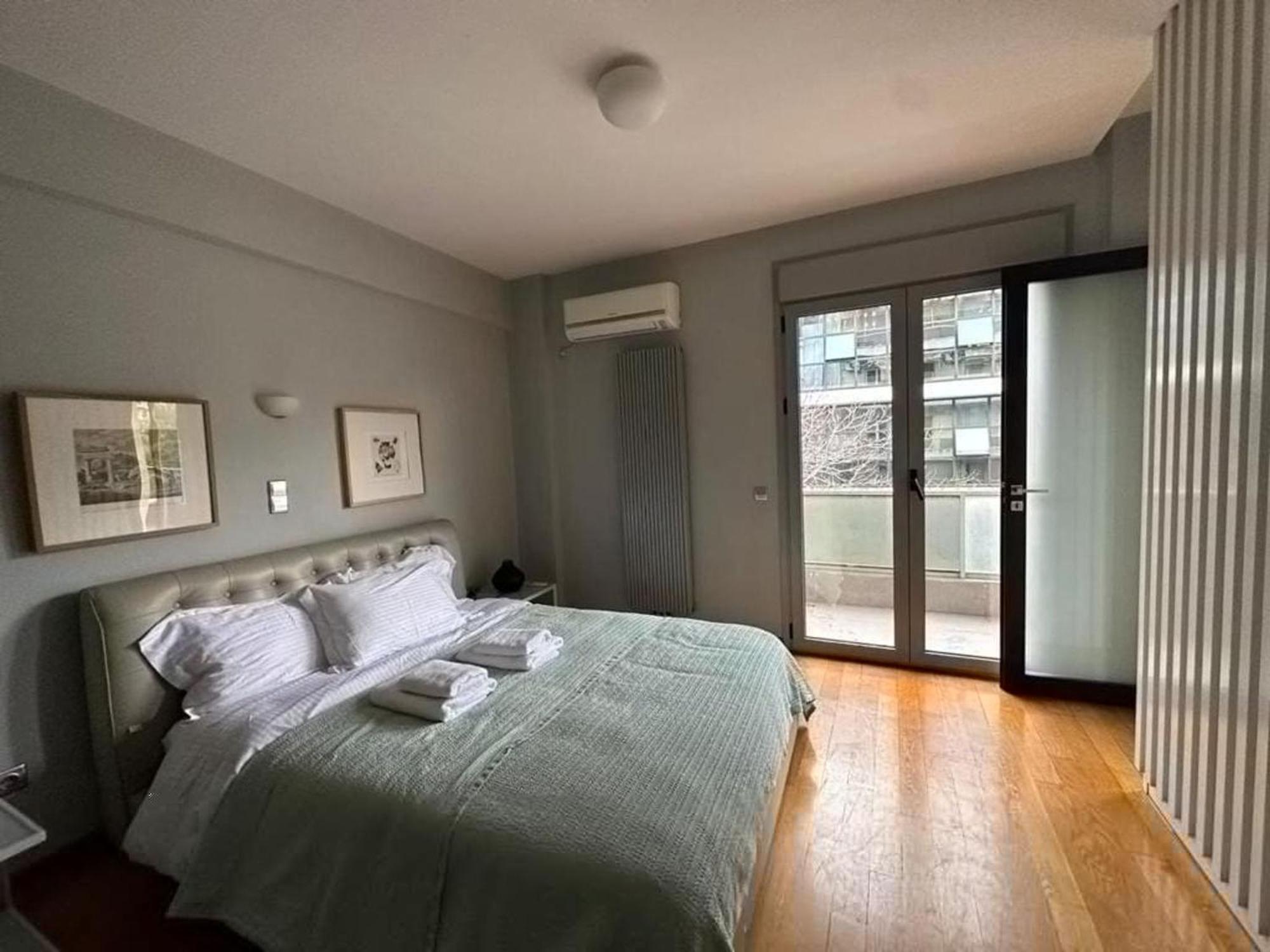 Apartment Spacious Stylish Flat At Acropolis Area! *
